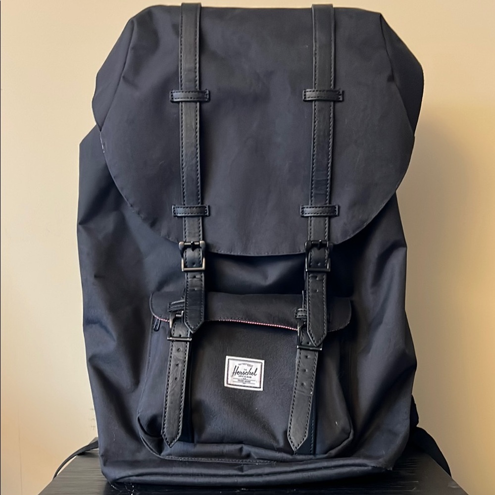 Hershel Little America Black Backpack